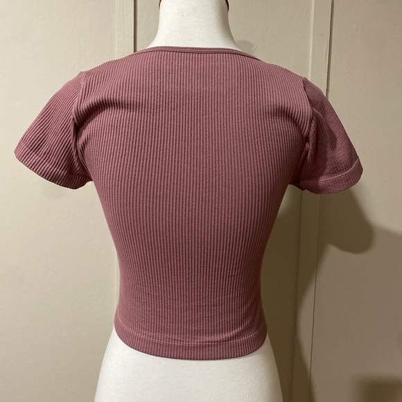 Aeropostale Ribbed Short Sleeve Crop Top, Size Small - Picture 3 of 6